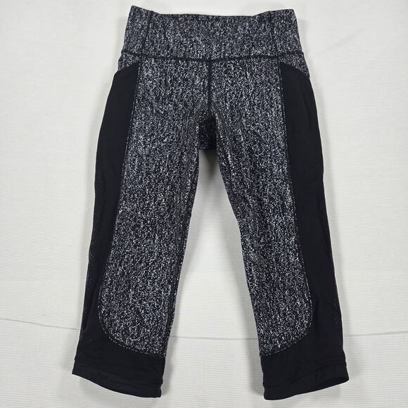 Lululemon Mid Rise Fit Physique Crop‎ Leggings in Jacquard Black Women's Size 8 - Picture 1 of 7